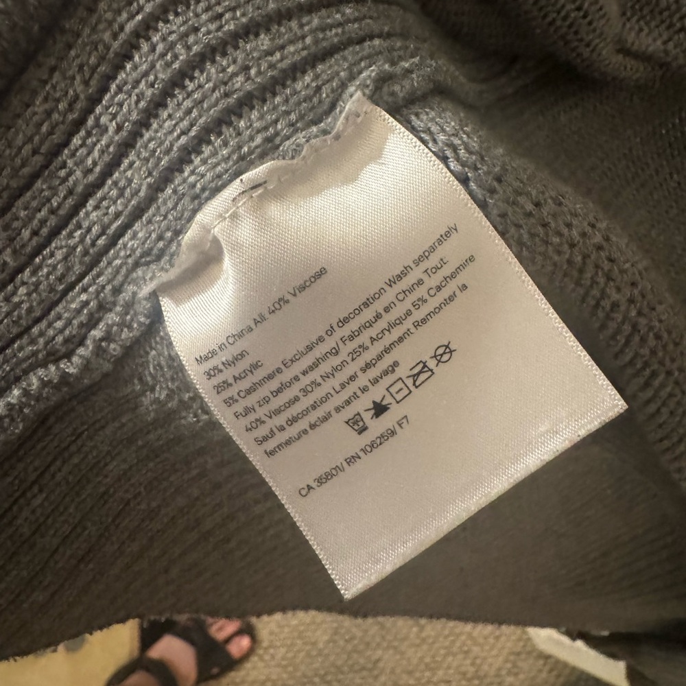 Lululemon grey cashmere blend zip up hoodie that needs sewn see pic rare find - Picture 2 of 5